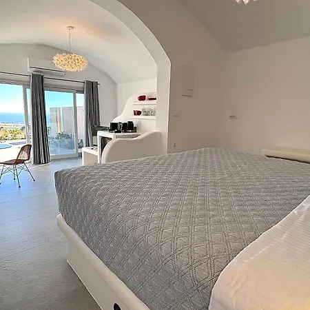 Lya *